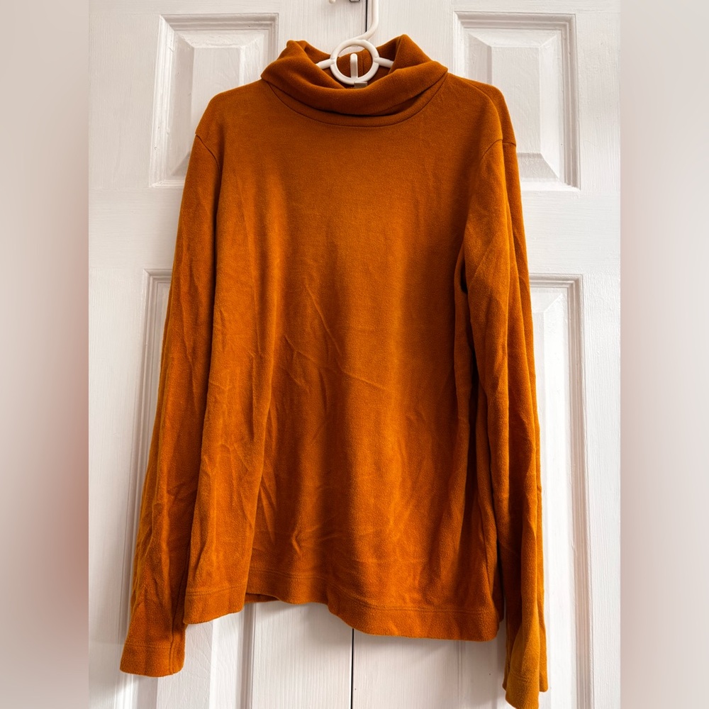 Uniqlo Women's Gold Turtleneck Sweater